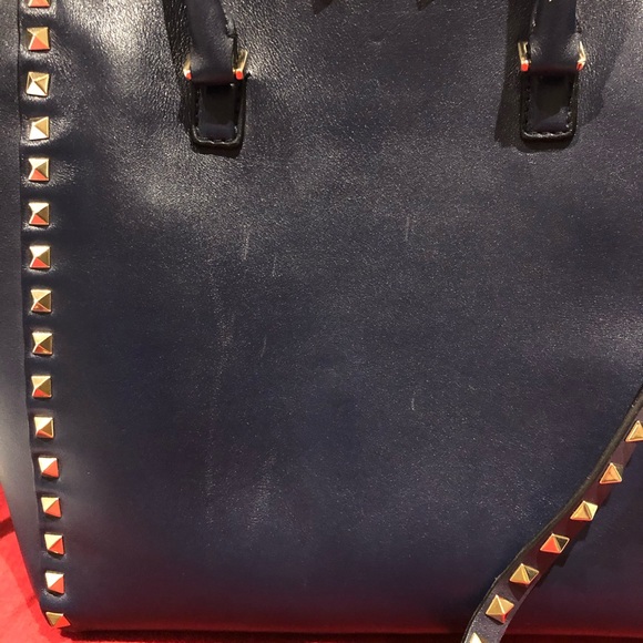 Valentino Garavani Rockstud Tote - Picture 3 of 8